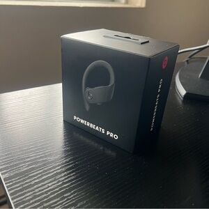 Beats Powerbeats Pro Wireless Earbuds - Apple H1 Headphone Chip - Black